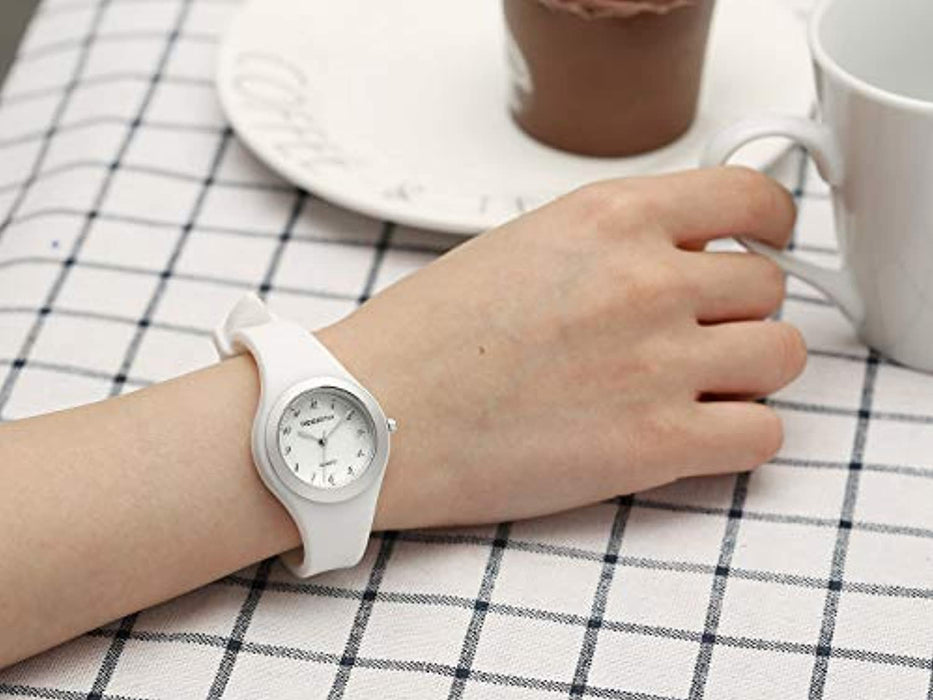 Montre Analogique à Quartz Femme Pas Cher Avec Bracelet en silicone Cadran blanc