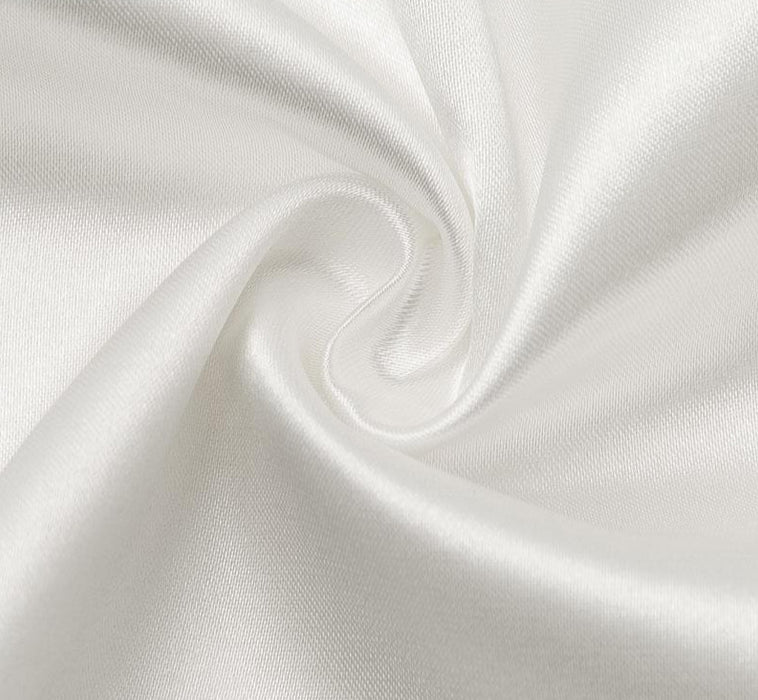 Böhmisches langes weißes Kleid mit Schlitz