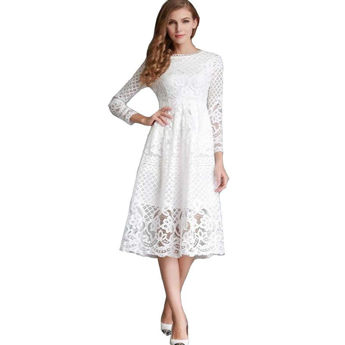 Langes weißes böhmisches schickes Kleid